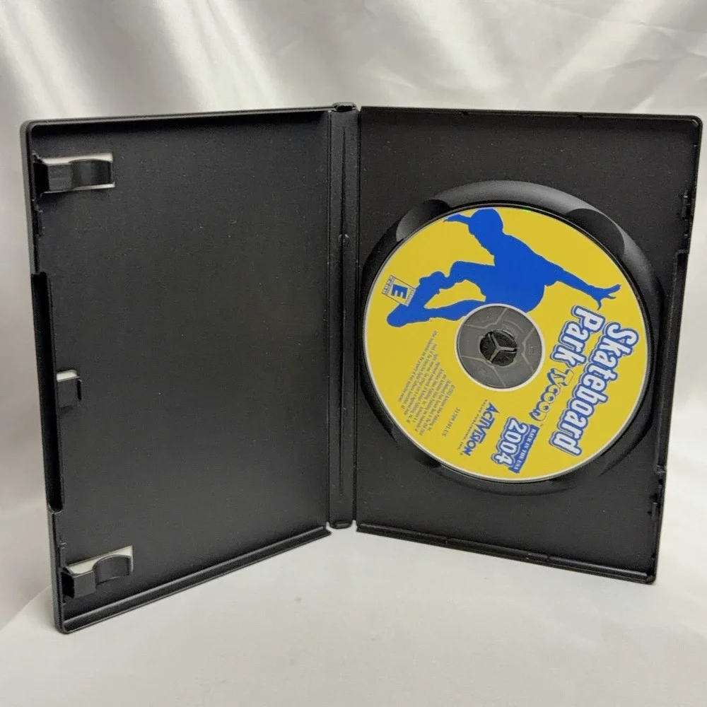 Skateboard Park Tycoon Back In The USA 2004 PC CD-ROM Video Game Activision Y2K